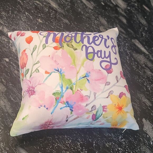 BRAND NEW MULTILOVELY FLORA HAPPY MOTHER'S DAY PILLOW - Picture 7 of 12